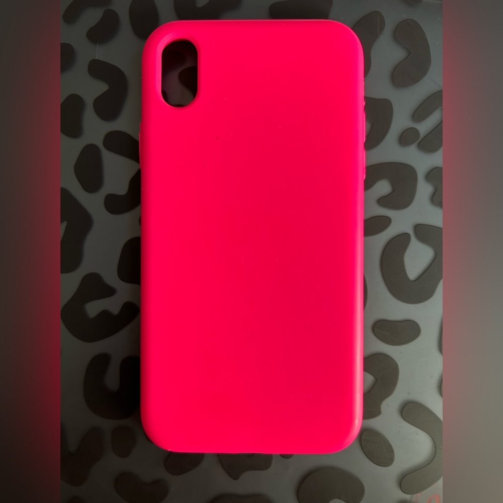 Hot pink iPhone XR case
